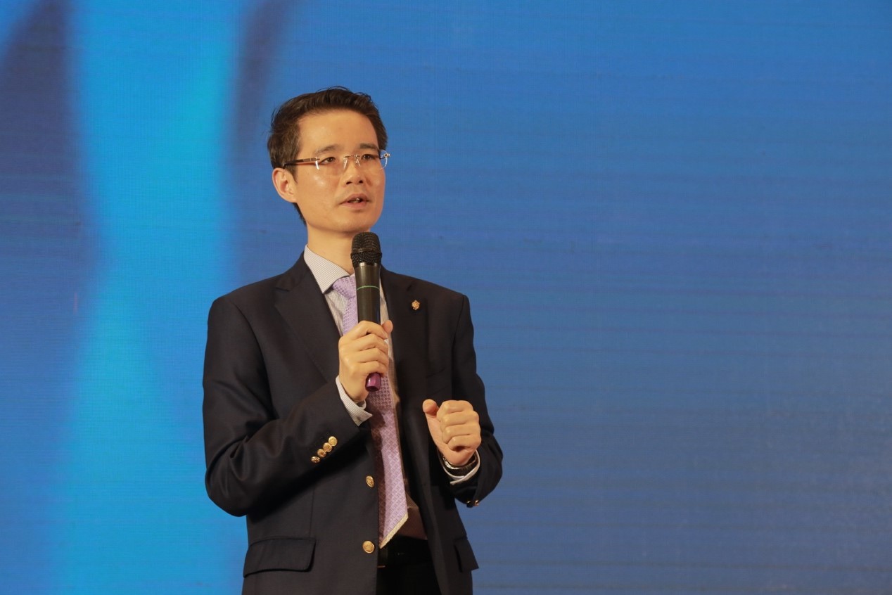 政策合规总裁蔡伟平先生.jpg 政策合规总裁蔡伟平先生.jpg